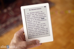 kindle-hand