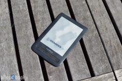 pocketbook-touch-lux-3-draussen